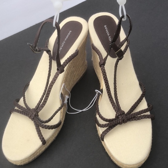 Banana Republic Wedge Sandal size 10 - Picture 1 of 6